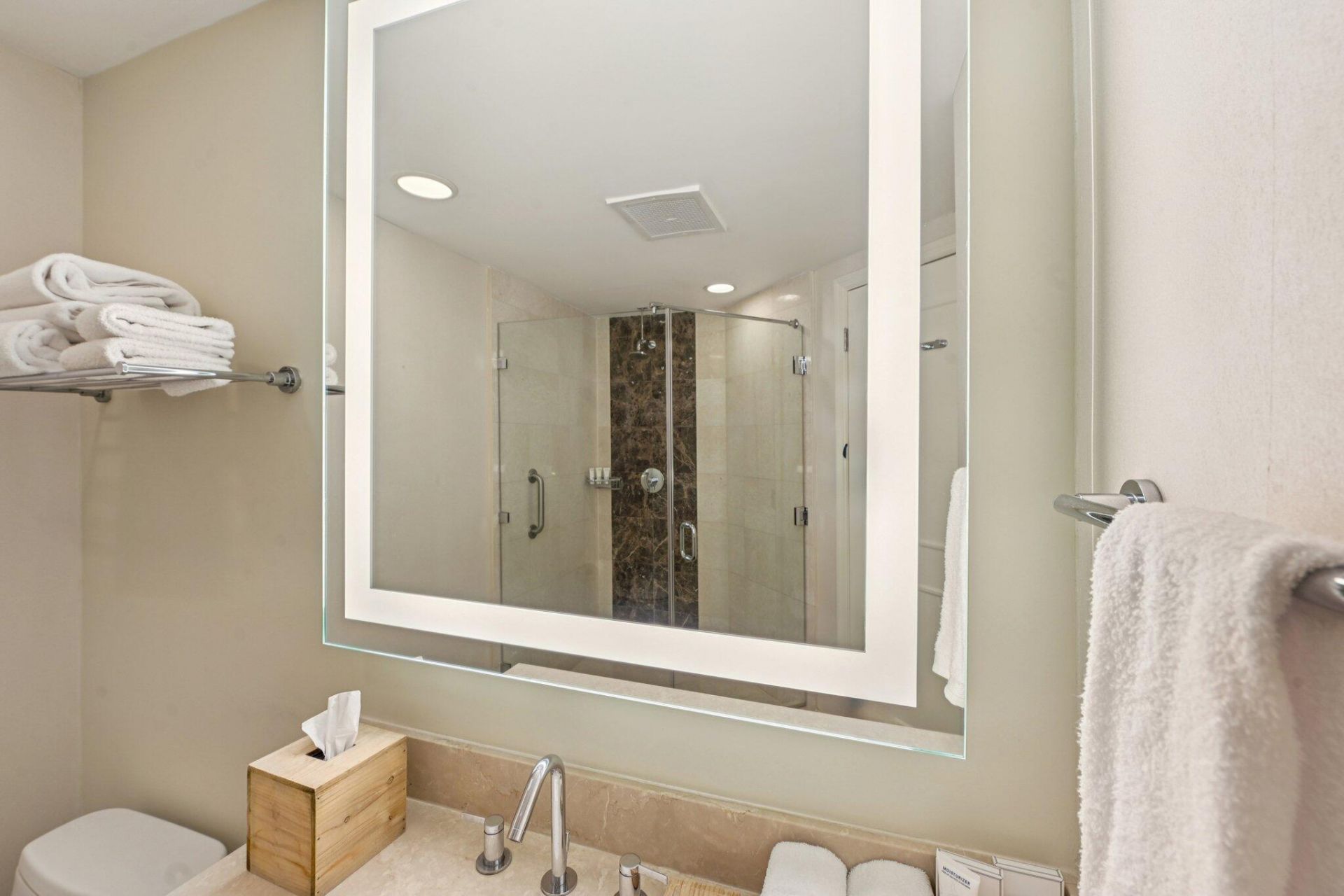 505 N Fort Lauderdale Beach Boulevard, Unit 818, Fort Lauderdale, FL 33304 Photo