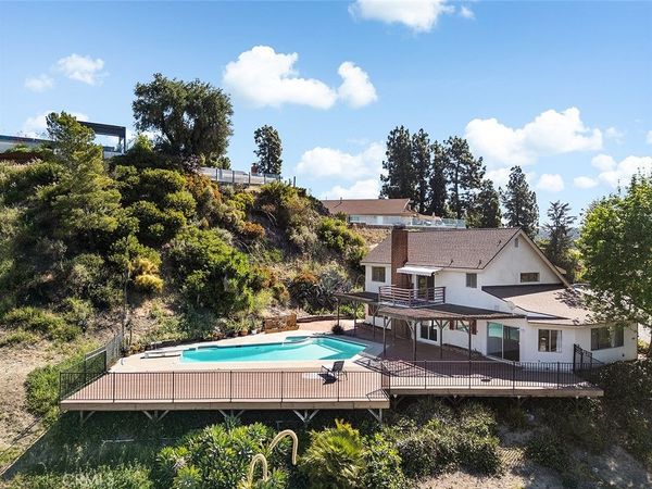 2015 Parcher Place, Glendale, CA 91206