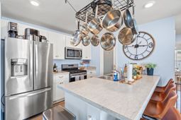 920 Akron St. photo 4