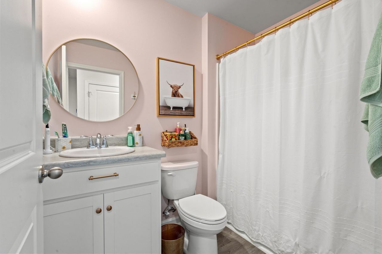 920 Akron St. Photo 24