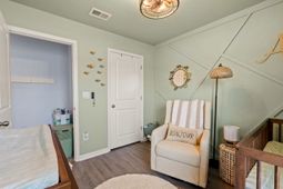 920 Akron St. photo 4