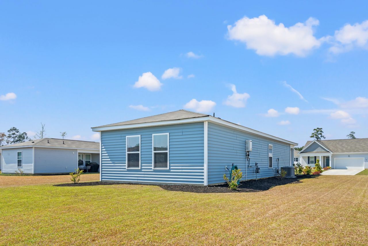 920 Akron St. Photo 34