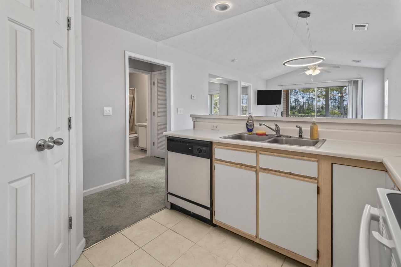 602 Waterway Village Blvd Photo 20