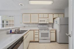 602 Waterway Village Blvd  photo 4