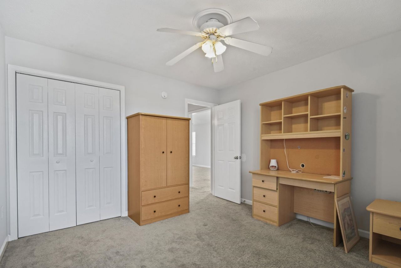 602 Waterway Village Blvd Photo 9