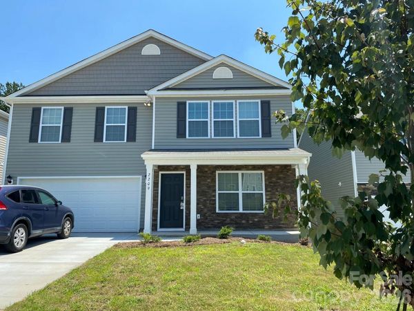 2209 Rolling Hills Drive , Dallas, NC 28034