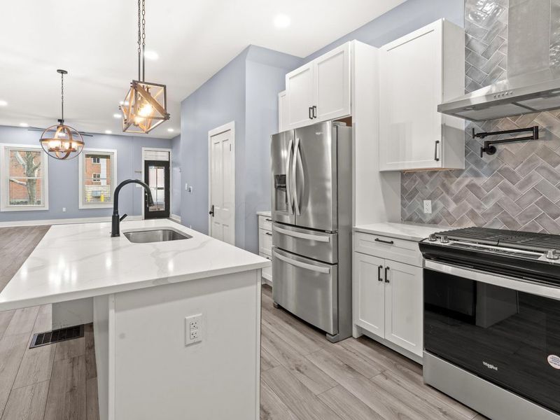 640 Neil Avenue , Columbus, OH 43215 Photo 25