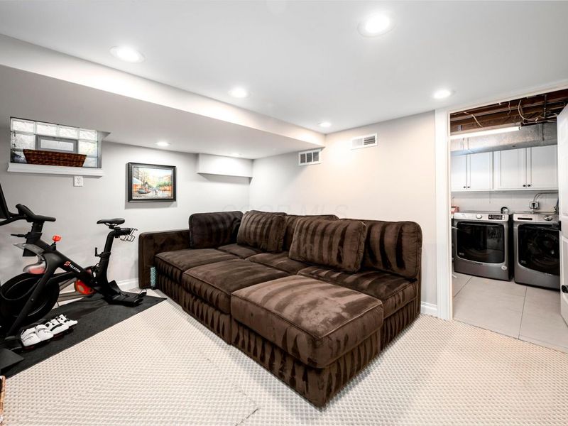 1865 Collingswood Road, Columbus, OH 43221 Photo 24