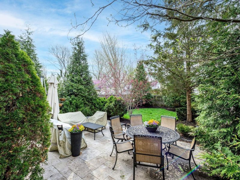 1865 Collingswood Road, Columbus, OH 43221 Photo 30