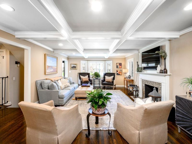 1865 Collingswood Road, Columbus, OH 43221 Photo 5