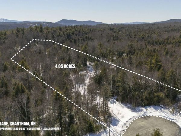 17 Hummock Lane, Grantham, NH 03753