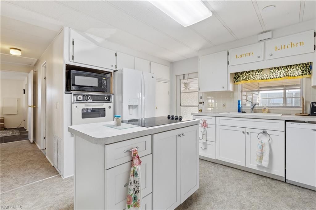 3373 Rainbow Ln, North Fort Myers, FL 33903 Photo