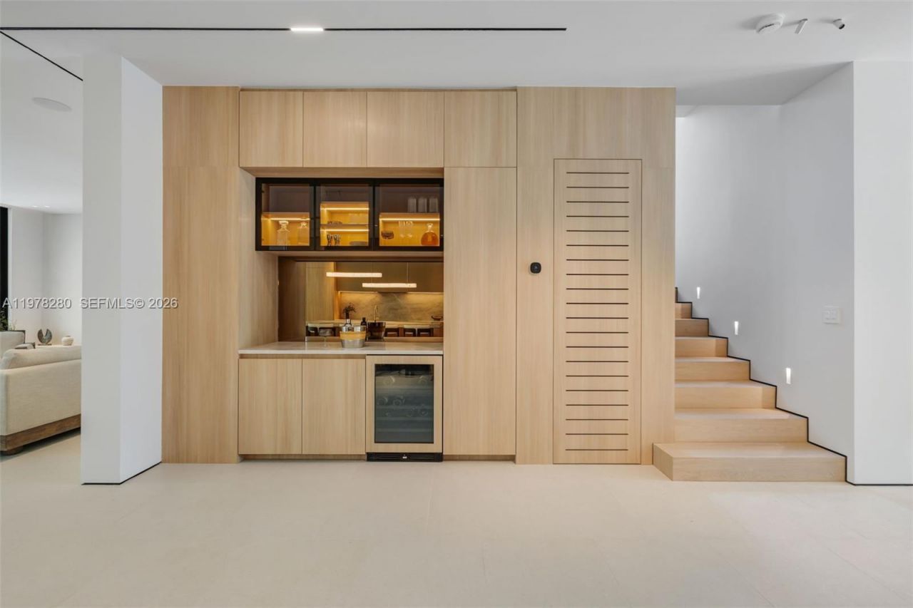 3457 Oak Ave , Miami, FL 33133 Photo