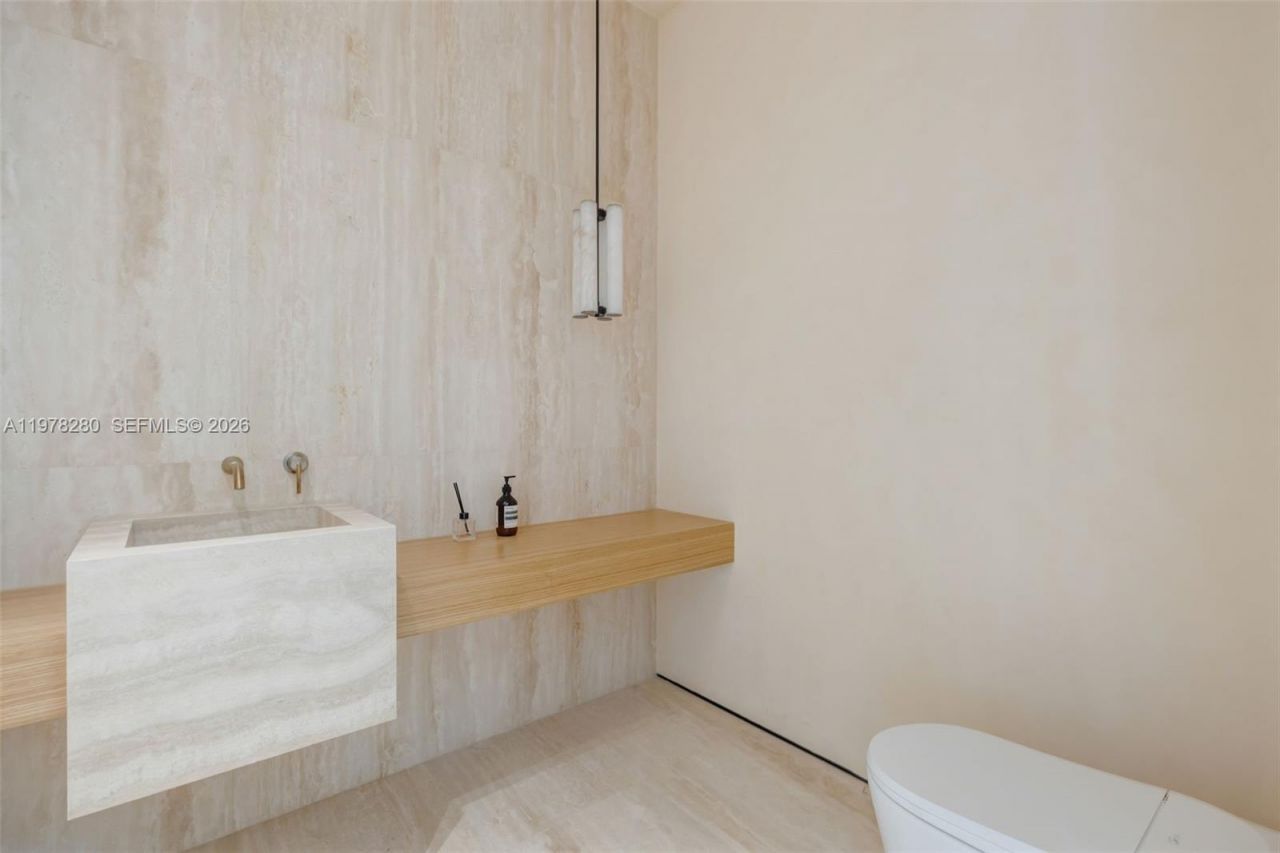 3457 Oak Ave , Miami, FL 33133 Photo