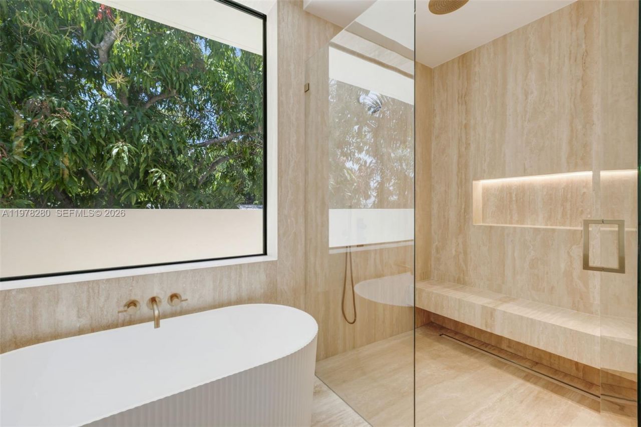 3457 Oak Ave , Miami, FL 33133 Photo