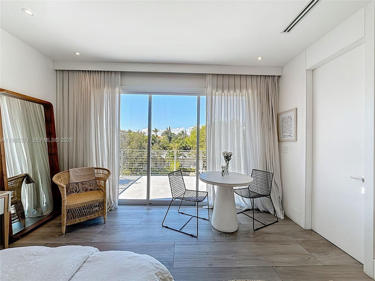 561 Warren Ln, Key Biscayne, FL 33149 Photo