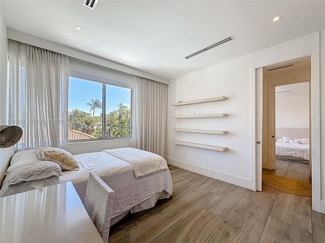 561 Warren Ln, Key Biscayne, FL 33149 Photo