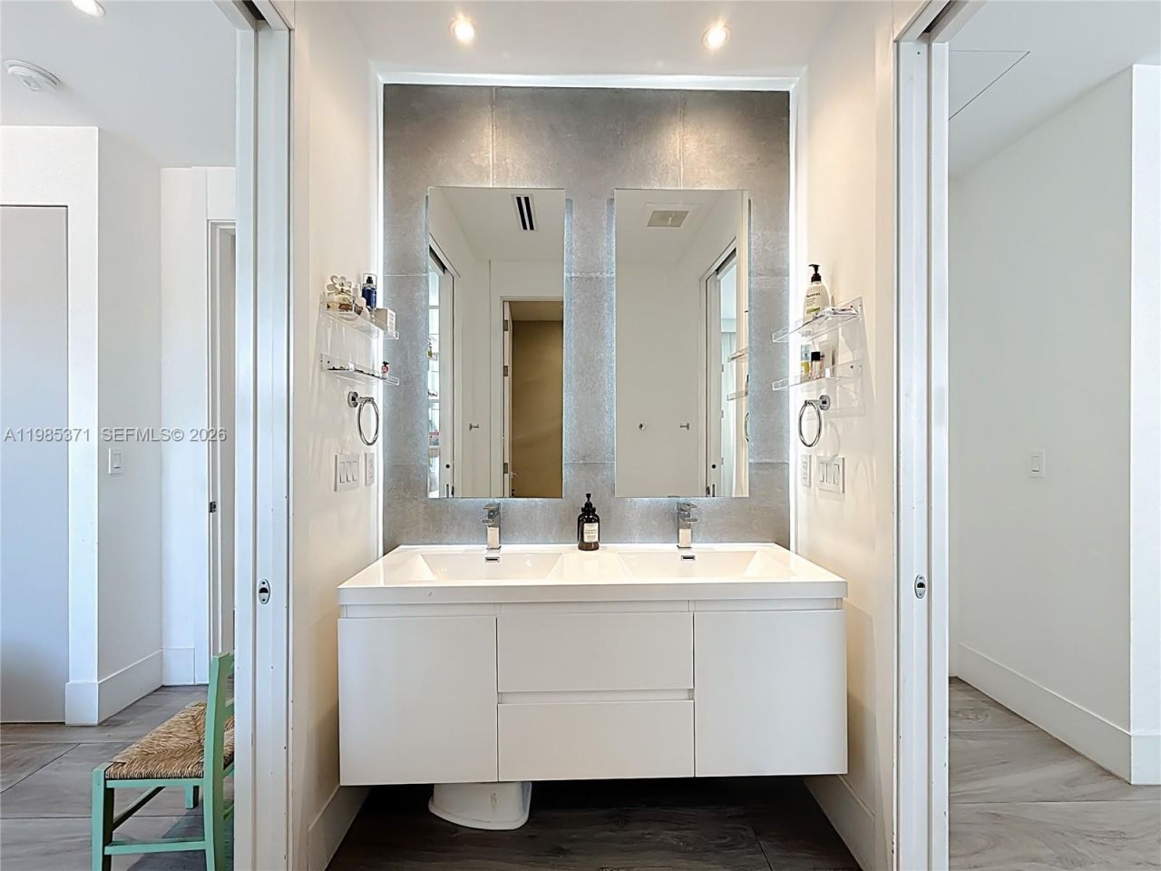 561 Warren Ln, Key Biscayne, FL 33149 Photo