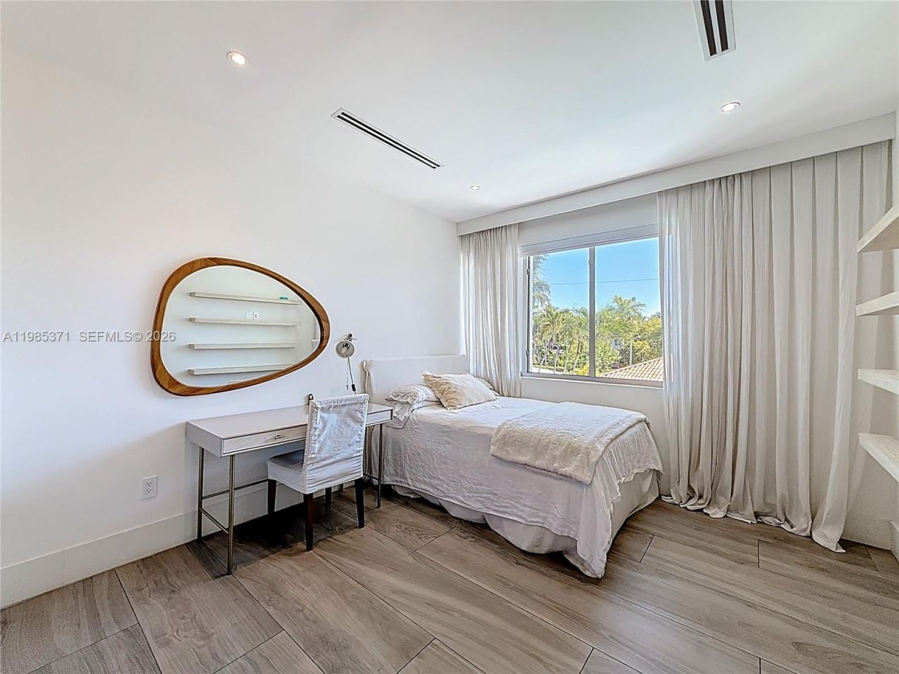 561 Warren Ln, Key Biscayne, FL 33149 Photo