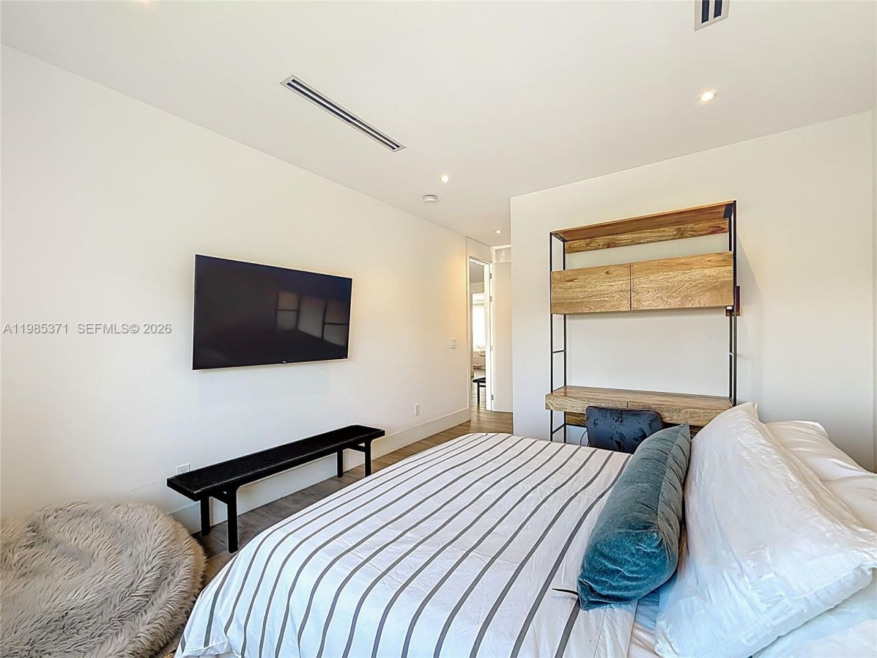 561 Warren Ln, Key Biscayne, FL 33149 Photo