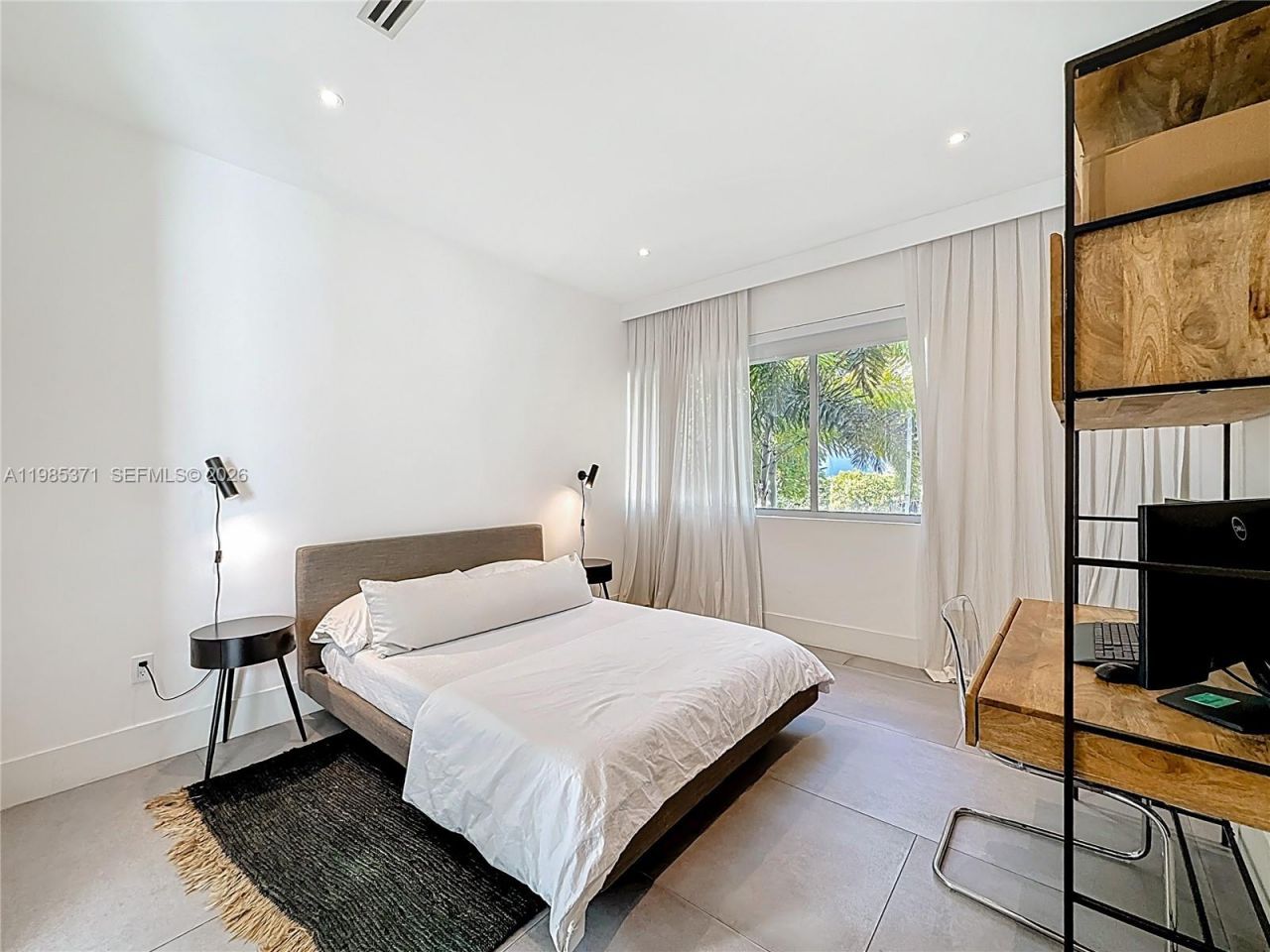 561 Warren Ln, Key Biscayne, FL 33149 Photo