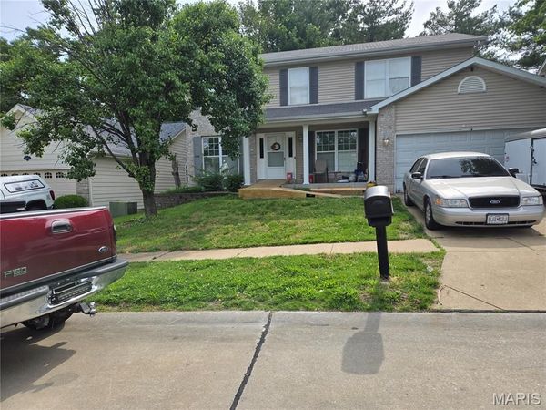 4516 Southridge Pines Drive, St Louis, MO 63128