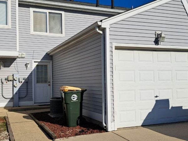 Unit 422, Round Lake Beach, IL 60073