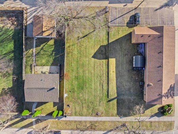 2130 Lewis Avenue , North Chicago, IL 60064