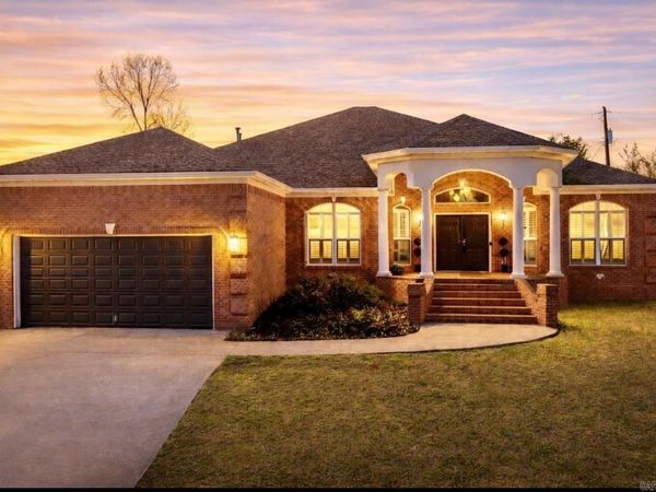 1114 Claycut Circle, North Little Rock, AR 72116