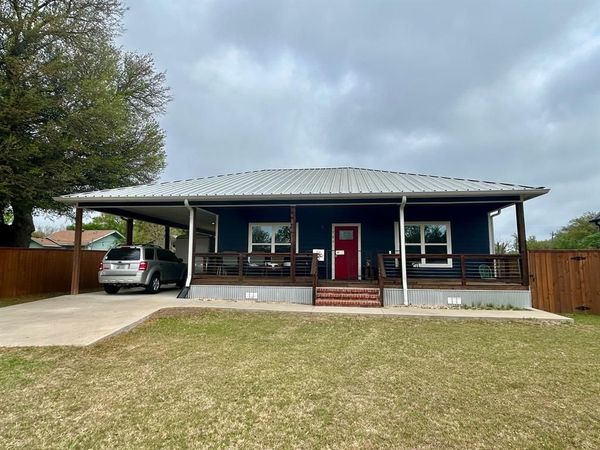 727 E Liberty , Mexia, TX 76667