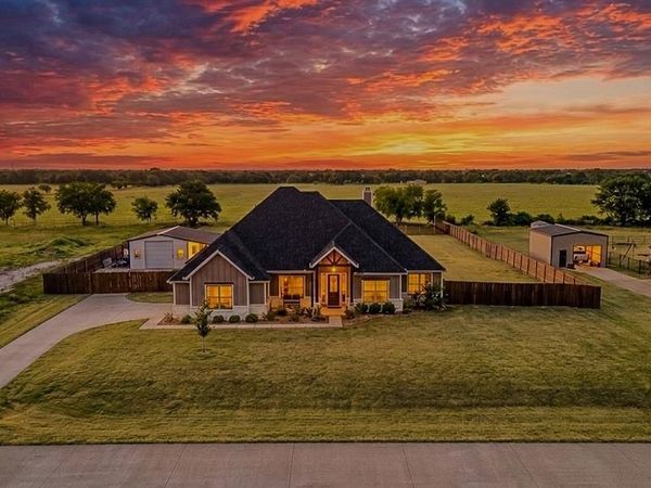 1777 Ryder Lee Lane , Waxahachie, TX 75165