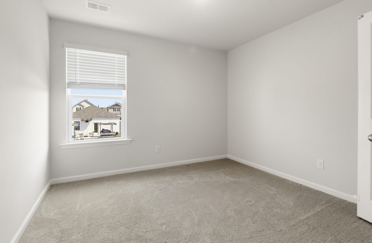 806 Lilyford Lane Photo 13