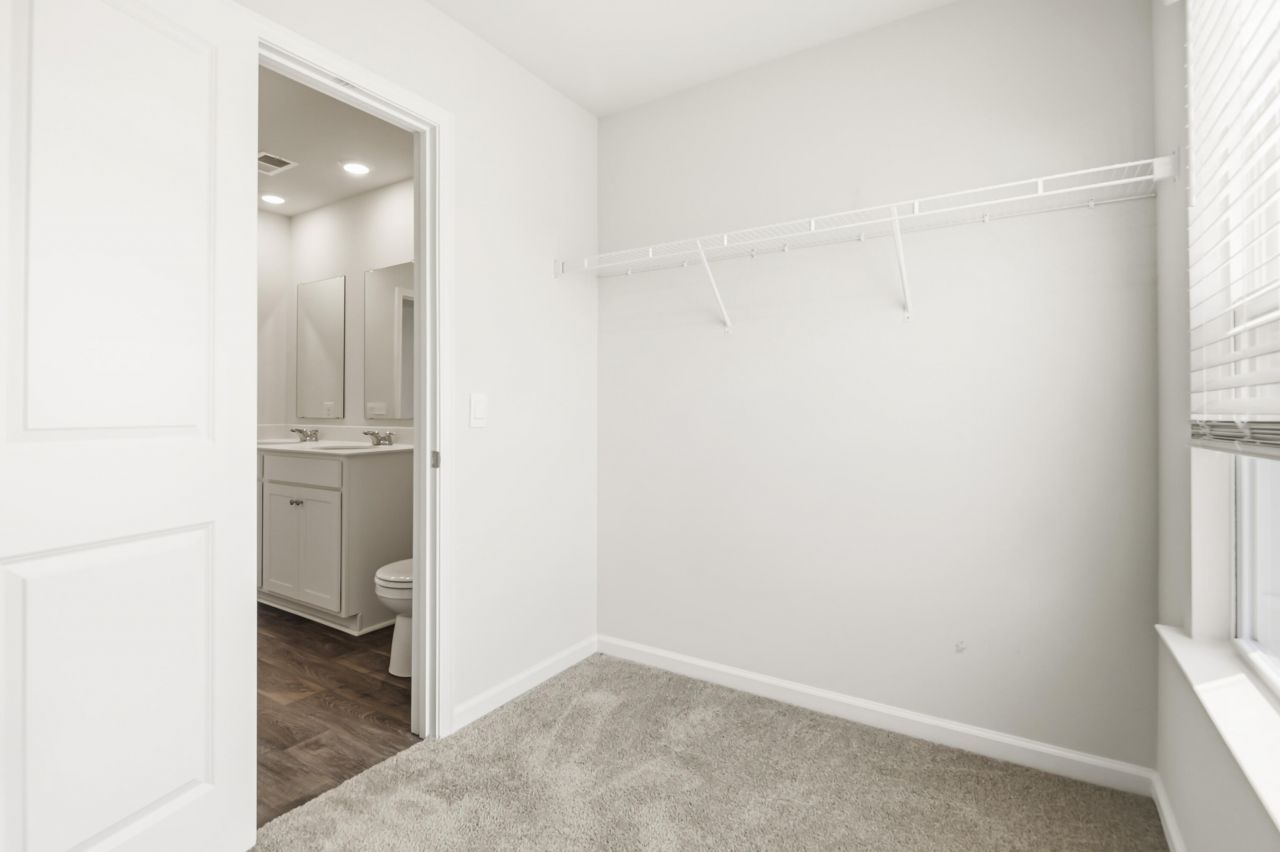 806 Lilyford Lane Photo 23