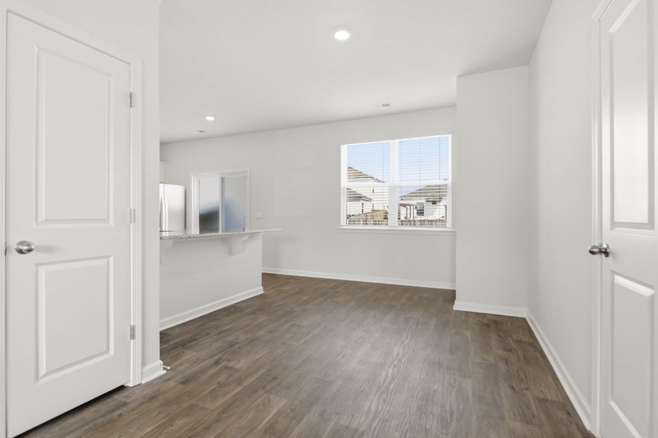 806 Lilyford Lane Photo 6