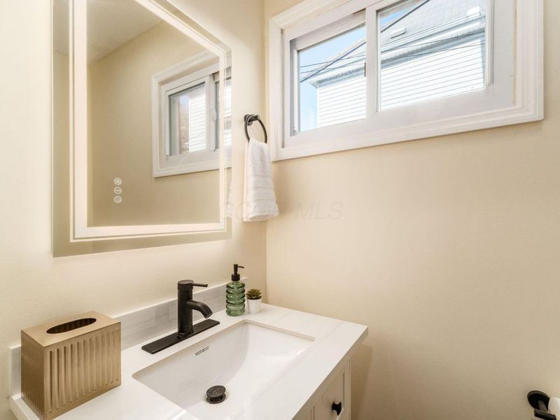 426 Siebert Street , Columbus, OH 43206 Photo 9