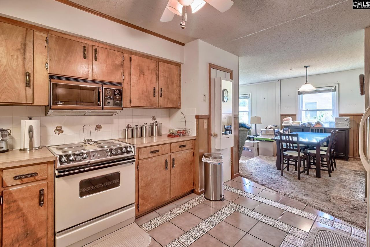 1802 D Avenue  Photo 10