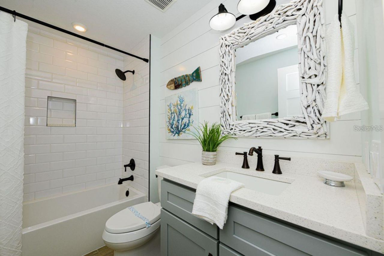 332 Avenida De Mayo, Sarasota, FL 34242 Photo