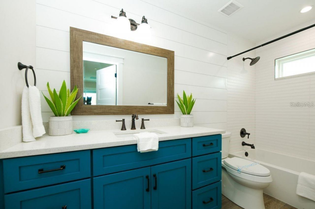 332 Avenida De Mayo, Sarasota, FL 34242 Photo