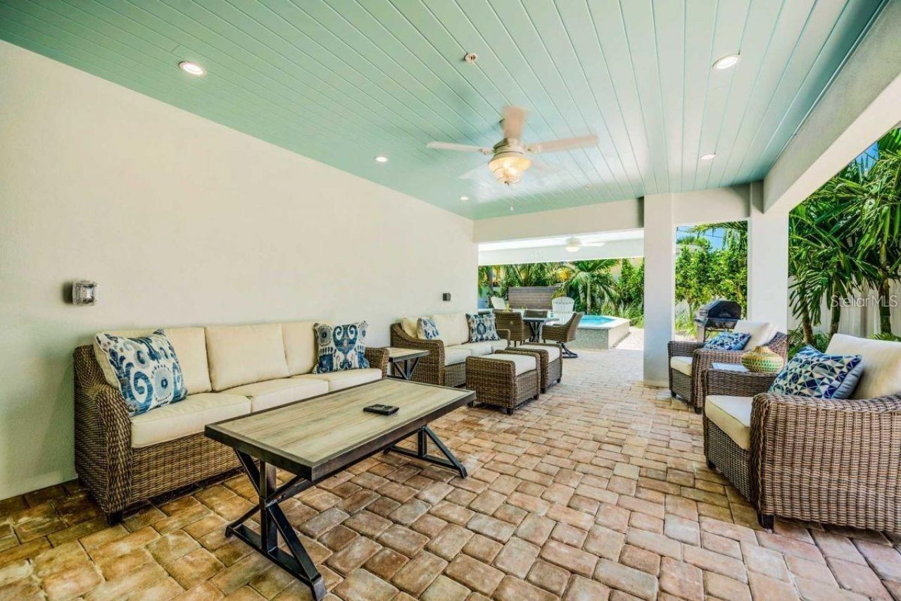 332 Avenida De Mayo, Sarasota, FL 34242 Photo