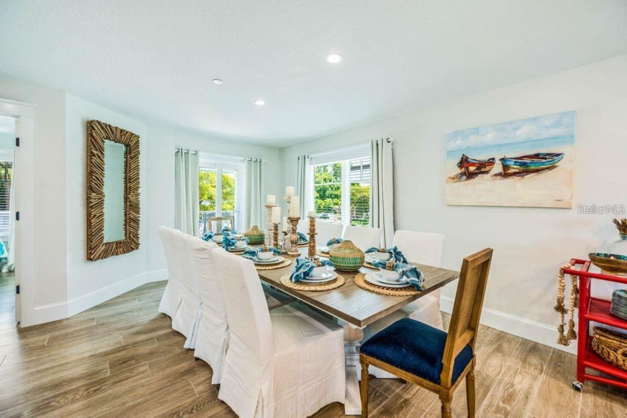 332 Avenida De Mayo, Sarasota, FL 34242 Photo