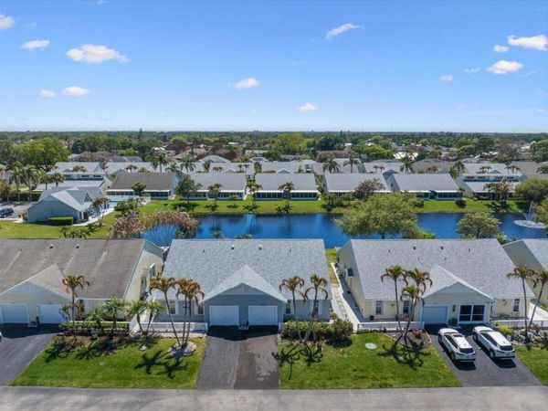 2538 SE Tropical East Circle, Port St. Lucie, FL 34952