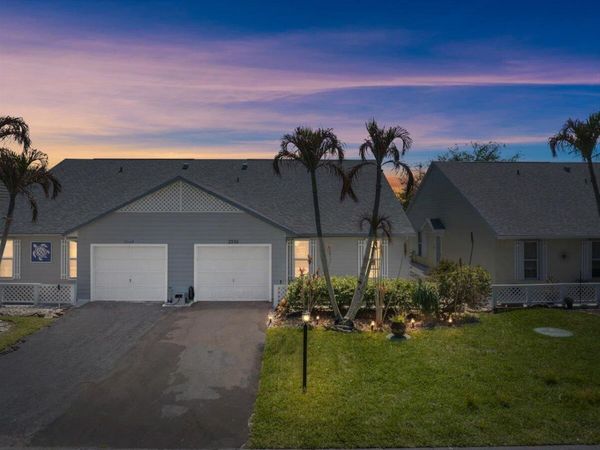 2538 SE Tropical East Circle, Port St. Lucie, FL 34952