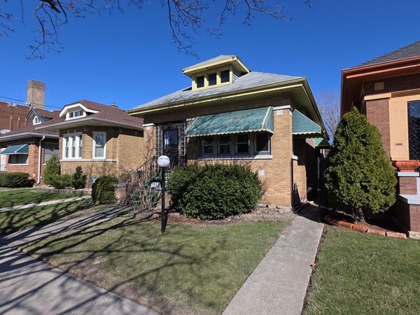 7923 S Calumet Avenue , Chicago, IL 60619