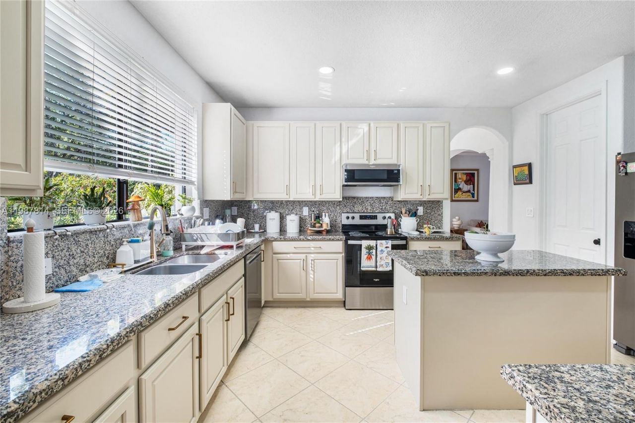 7726 SW 193rd Ln, Unit 7726, Cutler Bay, FL 33157 Photo