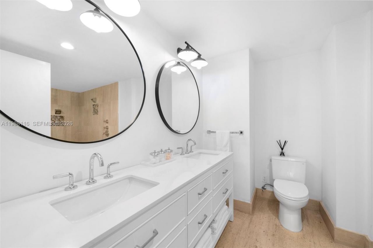 5875 Collins Ave , Unit 906, Miami Beach, FL 33140 Photo