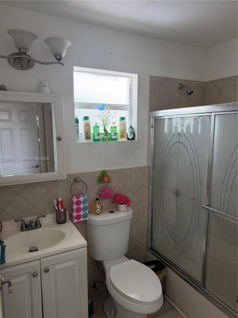 4347 E 9th Ct , Hialeah, FL 33013 Photo