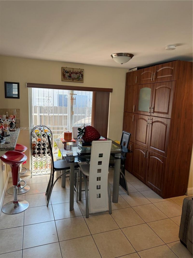 4347 E 9th Ct , Hialeah, FL 33013 Photo