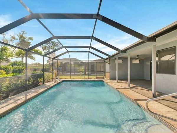 4145 SW 6th Place , Cape Coral, FL 33914