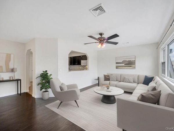 1 Atlantic Avenue , Unit 74, Farmingdale, NY 11735