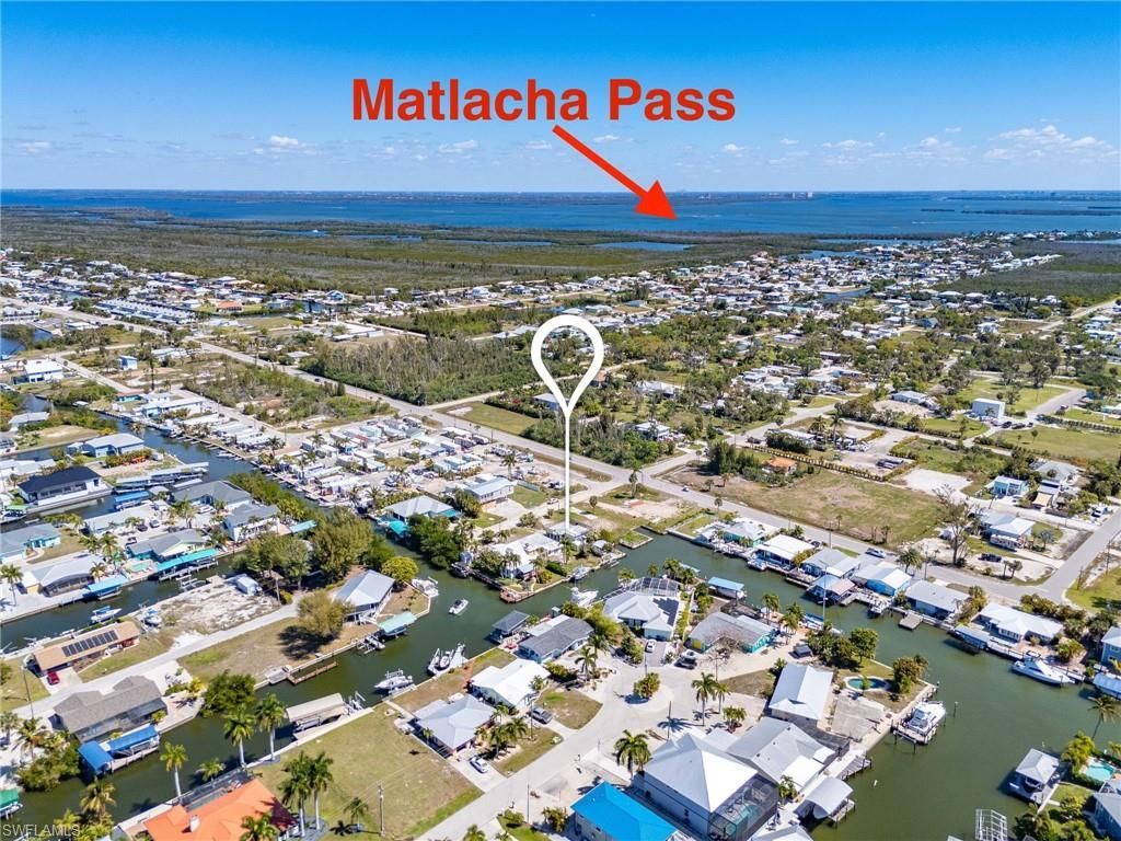 3535 Fifth Ave, Saint James City, FL 33956 Photo